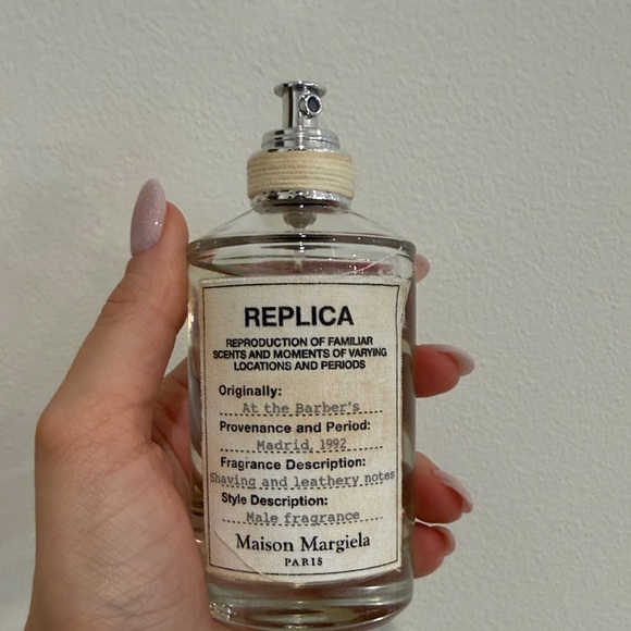Maison Margiela Replica At the Barber's Fragrance - Picture 4 of 4